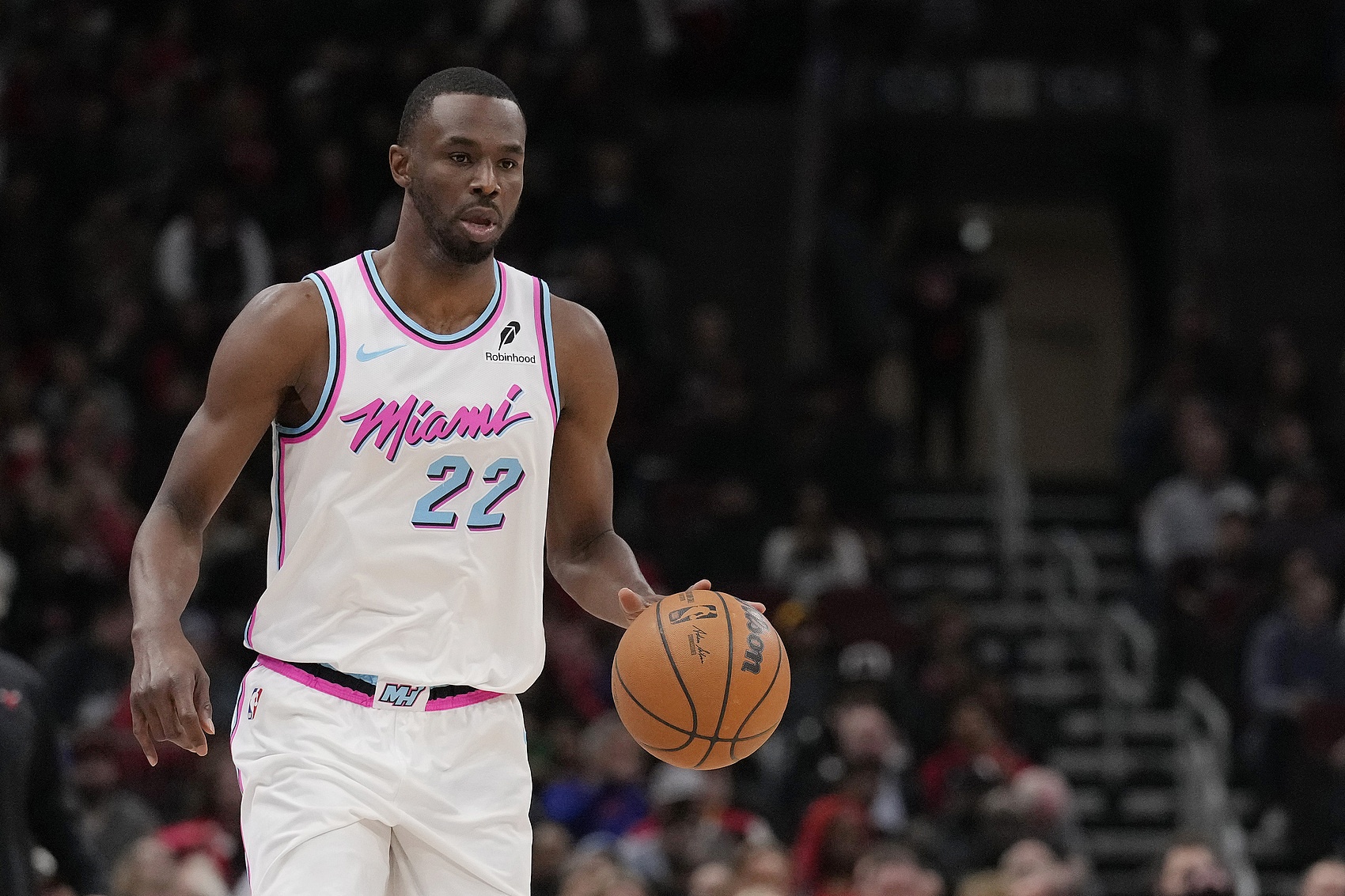 斯波：我们看到了维金斯在攻防两端的潜力 他仍有很大的成长空间